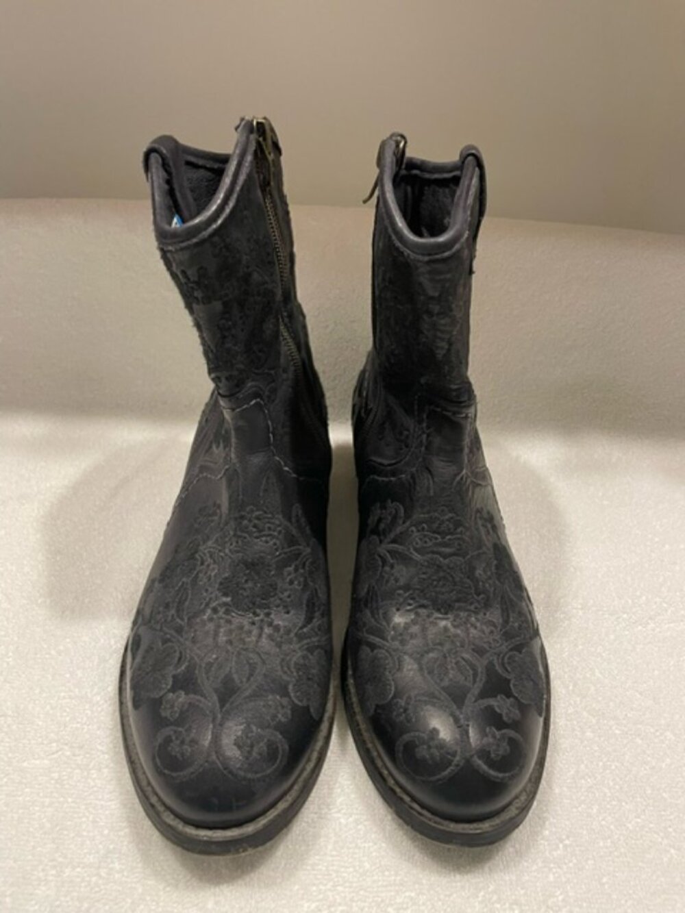 Taos black Privilege Leather Embroidered Western Ankle Boots Size 8-8.5 39 - Picture 3 of 8